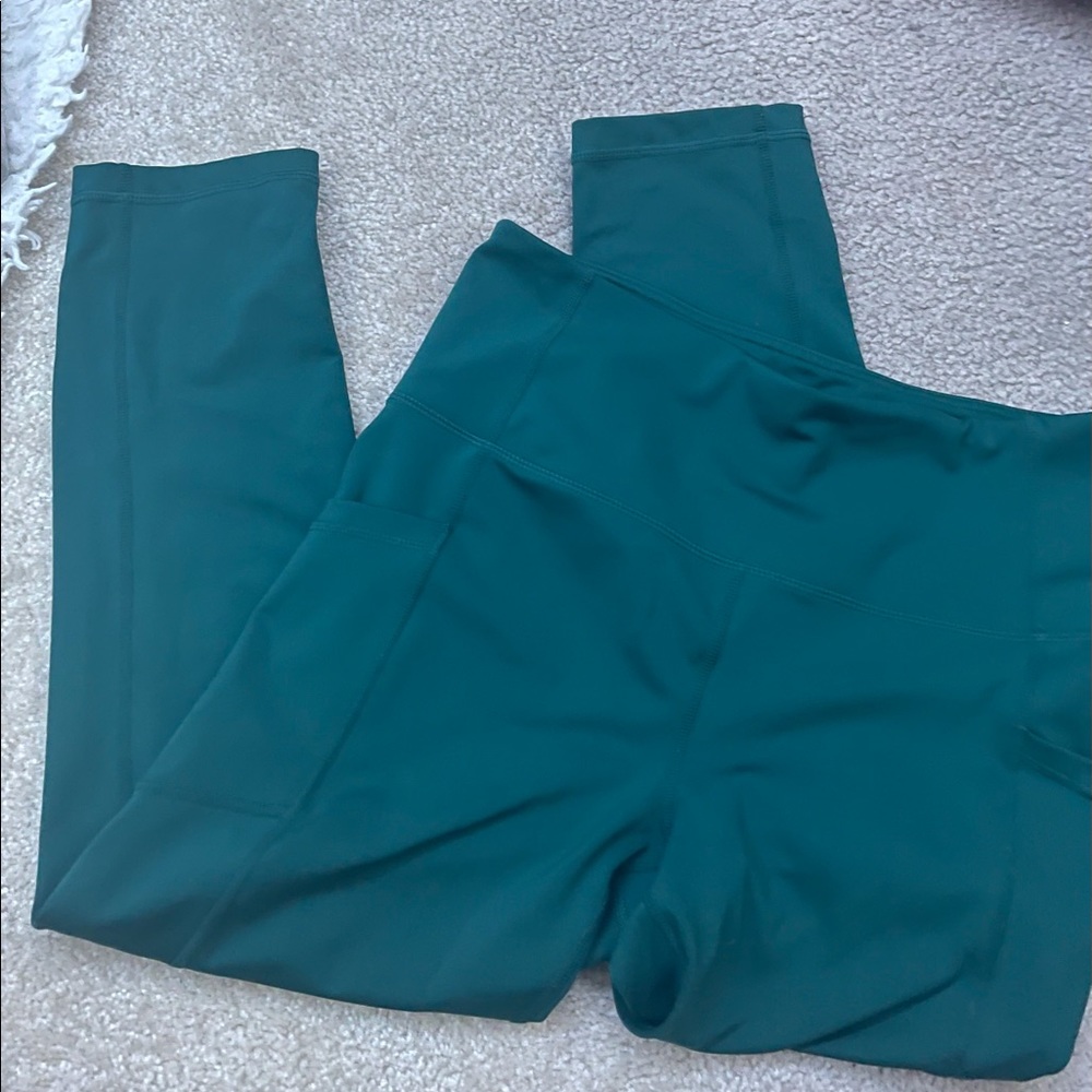 90 degree kapri green leggings!